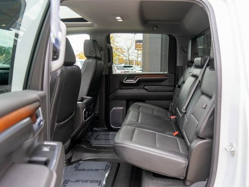 Used 2024 GMC Sierra 3500 Denali w/ Technology Package image 13