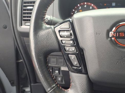 Used 2022 Nissan Frontier PRO-4X w/ Technology Package image 17