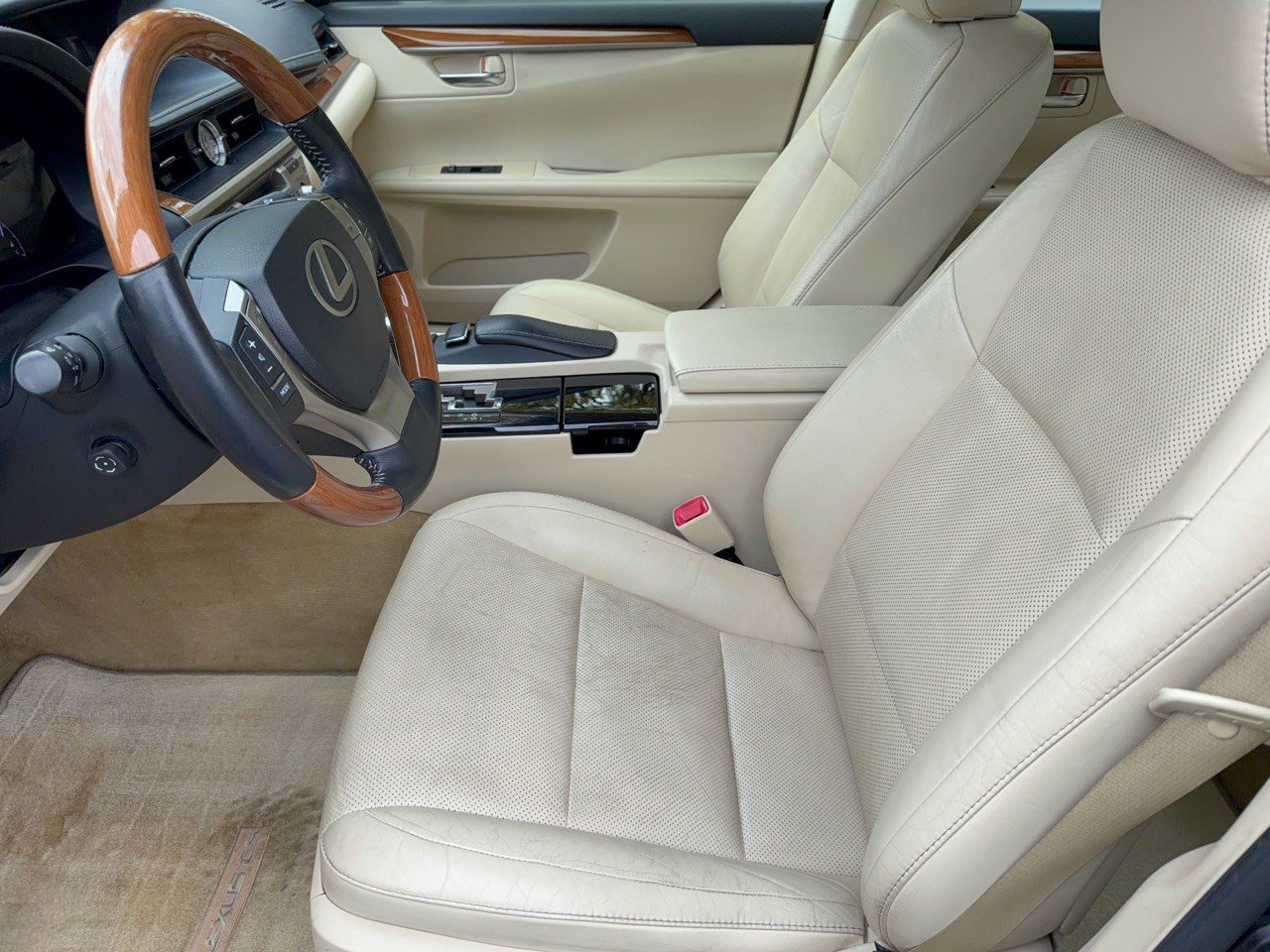 Used 2013 Lexus ES 300h w/ Luxury Pkg FWD image 5