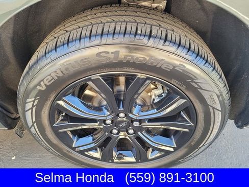 Used 2024 Ford Edge SE w/ Black Appearance Package image 26