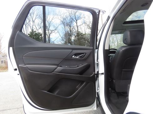 Used 2021 Chevrolet Traverse RS AWD/4WD image 20