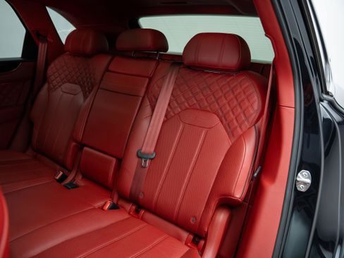 Used 2021 Bentley Bentayga w/ First Edition Specification AWD/4WD image 46