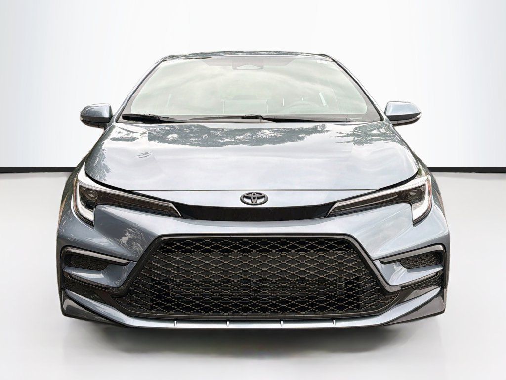 Used 2026 Toyota Corolla SE w/ SE Package FWD image 2