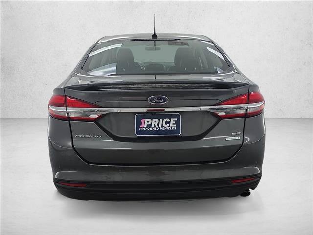 Used 2017 Ford Fusion SE w/ Equipment Group 201A FWD image 7