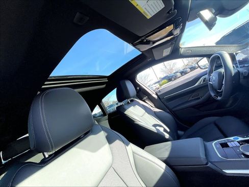 Certified 2025 BMW i4 eDrive40 w/ Premium Package RWD image 25