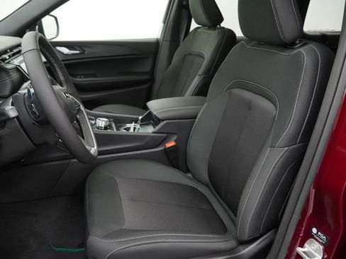 New 2026 Jeep Grand Cherokee Laredo AWD/4WD image 15