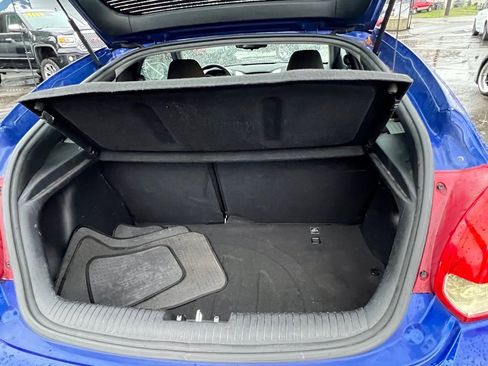 Used 2014 Hyundai Veloster image 24