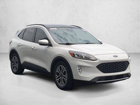 Used 2020 Ford Escape SEL FWD image 3