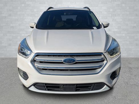 Used 2019 Ford Escape SEL image 3