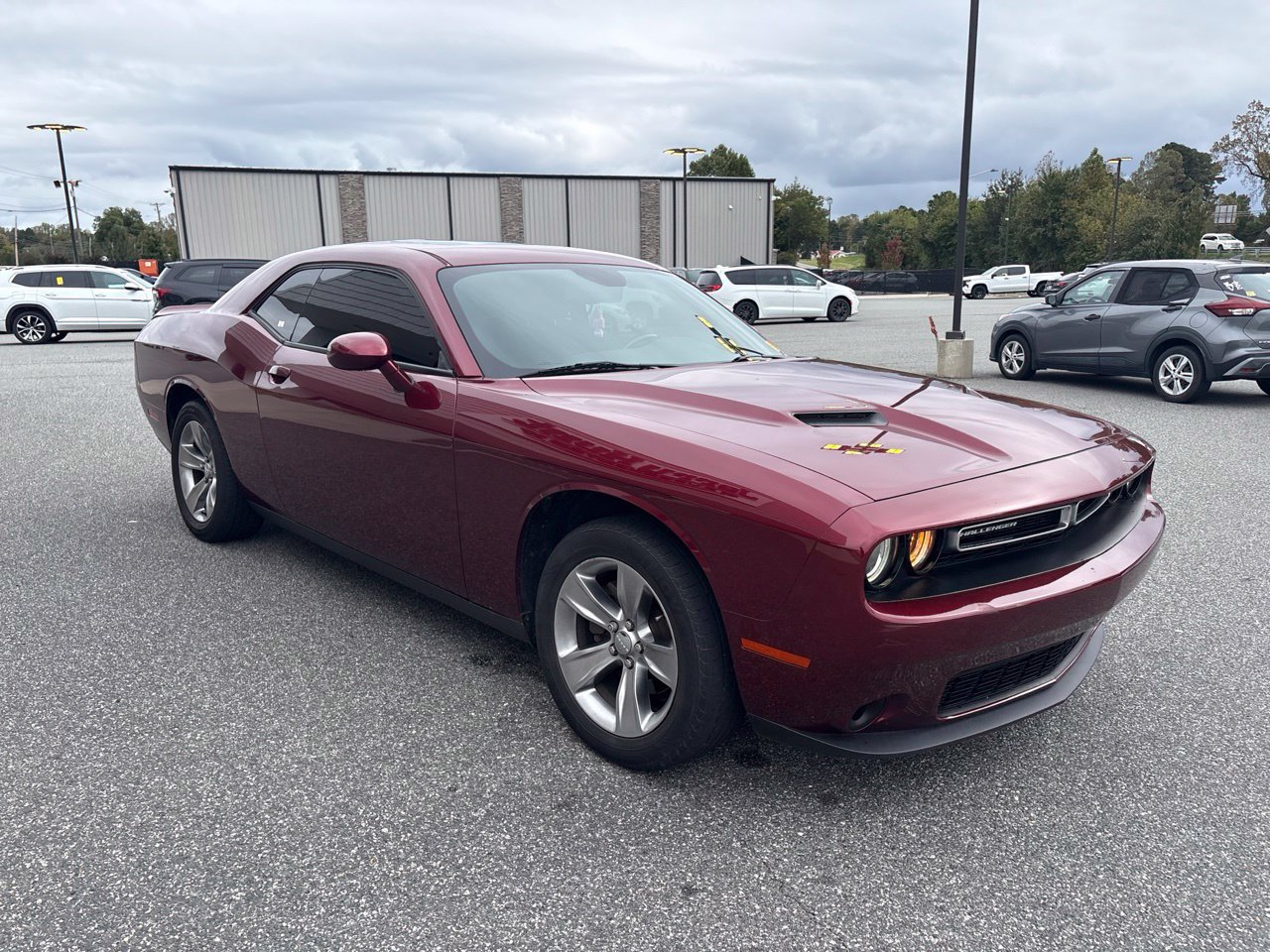 Used 2020 Dodge Challenger SXT RWD image 9