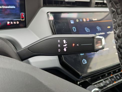 New 2027 Chevrolet Bolt LT w/ Comfort Package image 13