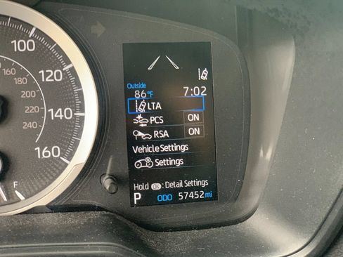 Used 2021 Toyota Corolla LE FWD image 30