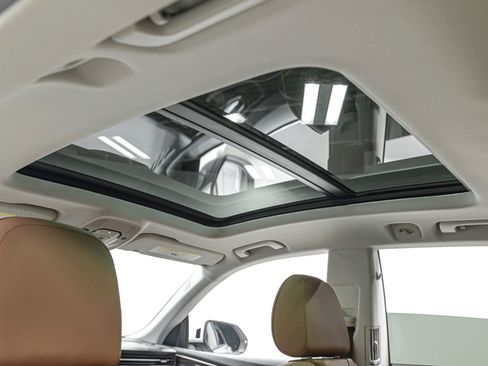 Used 2022 Audi Q8 Premium Plus image 26