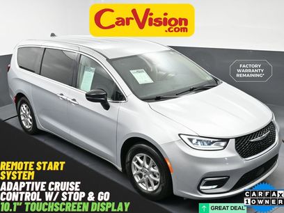 Used 2024 Chrysler Pacifica Touring-L