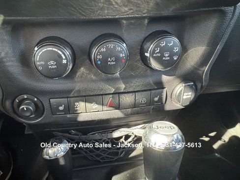 Used 2016 Jeep Wrangler Unlimited Rubicon image 65