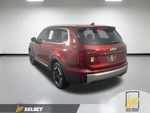 Used 2023 Kia Telluride S AWD/4WD image 4
