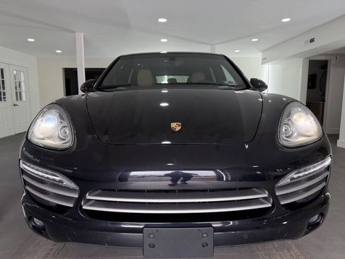 Used 2014 Porsche Cayenne Platinum Edition image 33