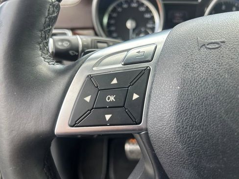 Used 2014 Mercedes-Benz GL 550 4MATIC image 27