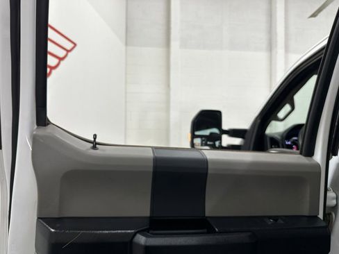 Used 2017 Ford F250 XL w/ Power Equipment Group AWD/4WD image 43