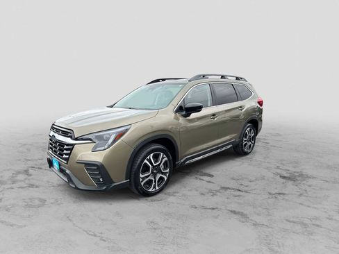 Used 2024 Subaru Ascent Limited w/ Technology Package image 4