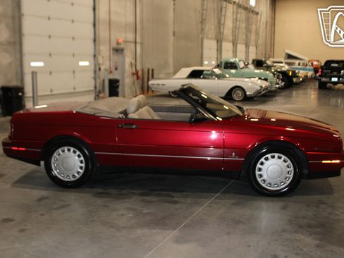 Used 1993 Cadillac Allante image 10