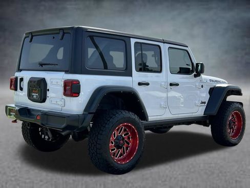 Used 2024 Jeep Wrangler Unlimited Rubicon AWD/4WD image 5