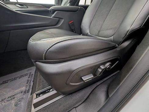 New 2026 Jeep Grand Cherokee Altitude image 14