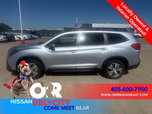 Used 2025 Subaru Ascent Premium AWD/4WD image 2