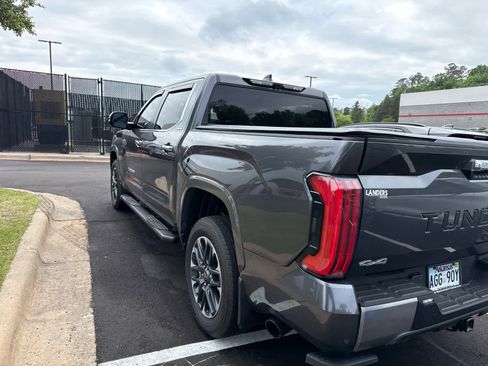 Used 2025 Toyota Tundra Limited AWD/4WD image 4