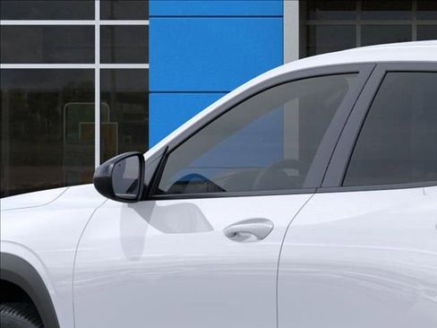 New 2026 Chevrolet Trax RS image 12