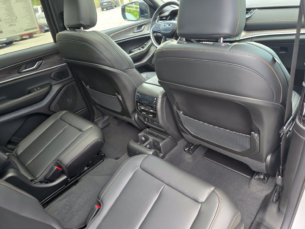 New 2026 Jeep Grand Cherokee L Limited AWD/4WD image 28