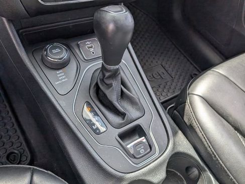 Used 2022 Jeep Cherokee Latitude image 30