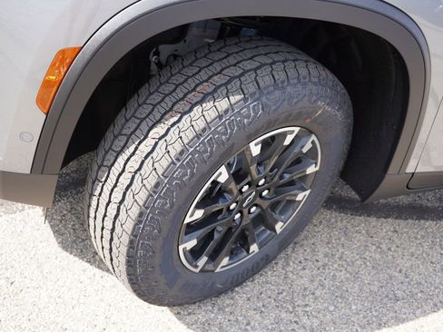 New 2026 Chevrolet Traverse Z71 w/ Enhanced Driving Package image 9