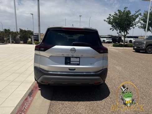 Used 2023 Nissan Rogue SV w/ SV Premium B Package FWD image 6