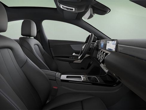 Used 2025 Mercedes-Benz CLA 250 image 39