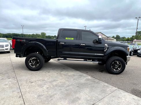 Used 2019 Ford F350 Lariat w/ Lariat Ultimate Package image 4