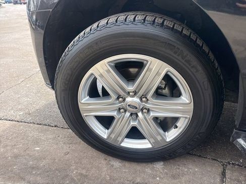 Used 2019 Ford Expedition XLT w/ Equipment Group 202A image 11