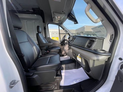 New 2025 Ford Transit 250 Base image 18