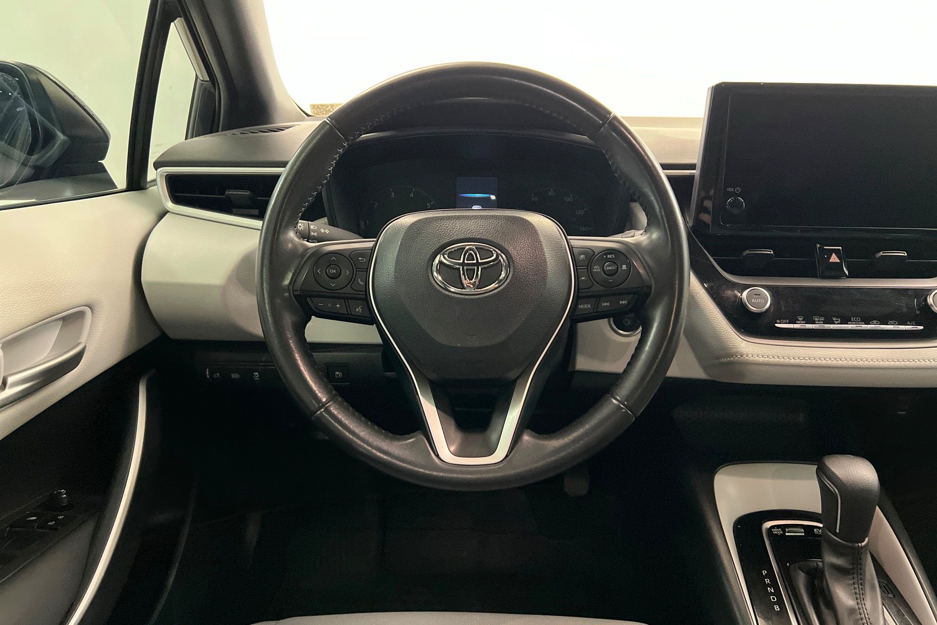 Used 2024 Toyota Corolla SE w/ Convenience Package AWD/4WD image 13