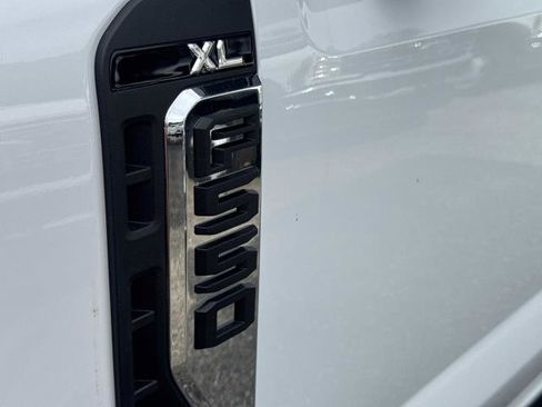 New 2026 Ford F550 4x4 Supercab Super Duty image 6