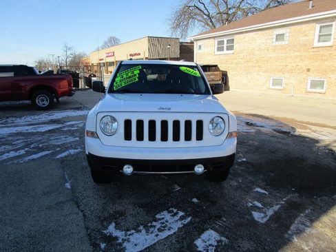 Used 2016 Jeep Patriot High Altitude image 2