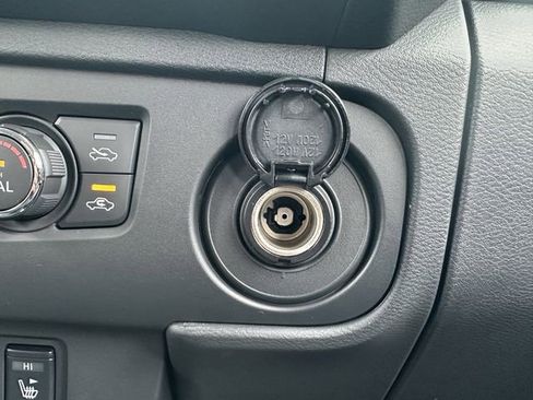 New 2025 Nissan Frontier SV w/ SV Convenience Package RWD image 9