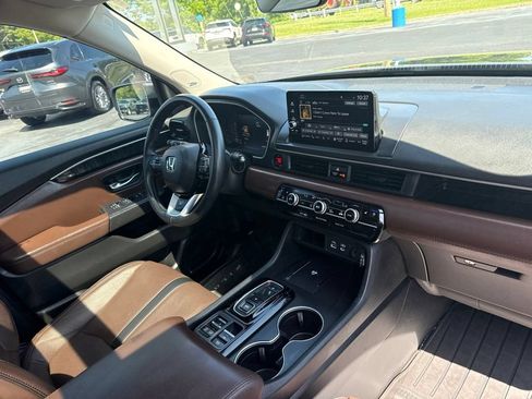 Used 2025 Honda Pilot Elite image 44