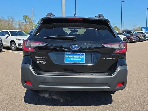 Used 2024 Subaru Outback Premium image 5