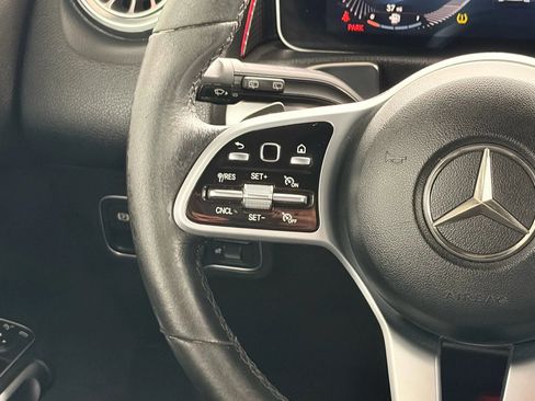 Used 2021 Mercedes-Benz GLB 250 4MATIC image 28