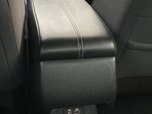 Used 2024 Nissan Altima 2.5 SV FWD image 24