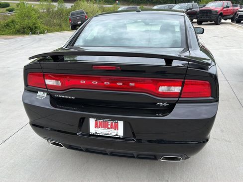Used 2012 Dodge Charger R/T RWD image 4