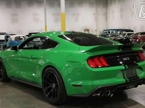 Used 2019 Ford Mustang GT RWD image 22