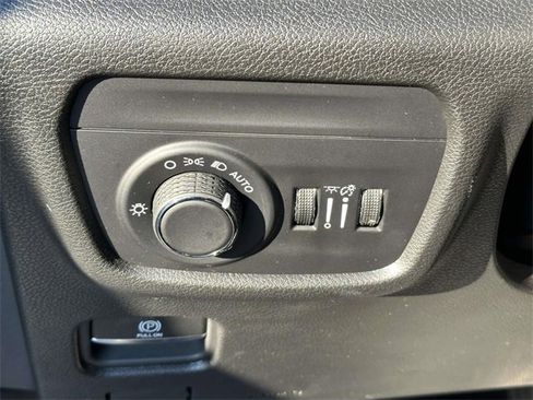 Certified 2024 Jeep Grand Cherokee L Altitude image 29