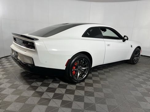 Used 2024 Dodge Charger R/T Scat Pack w/ Plus Group image 7